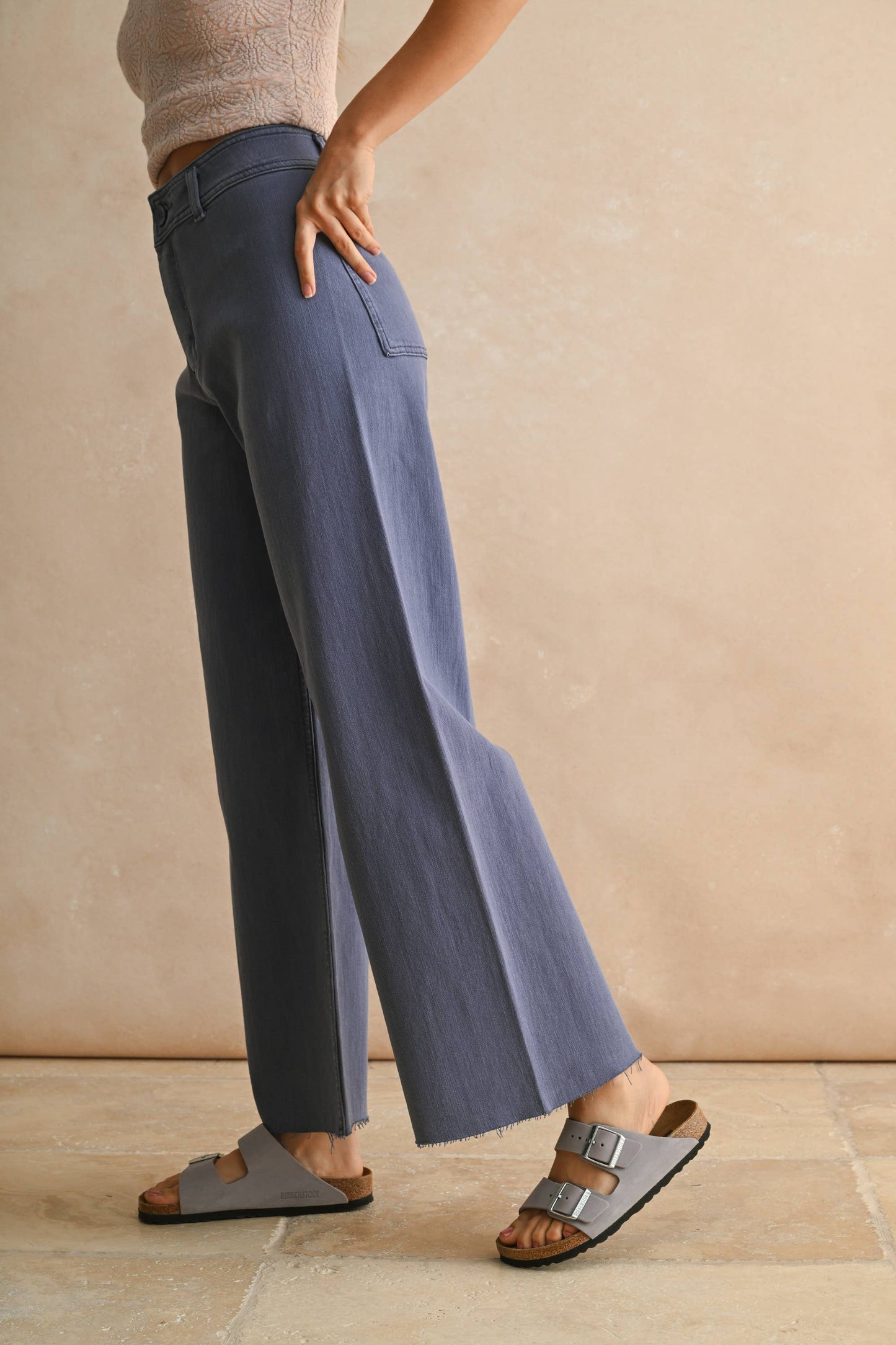 MIOU MUSE - MMP623   STRAIGHT WIDE LEG DENIM PANTS: FADE BLACK / L