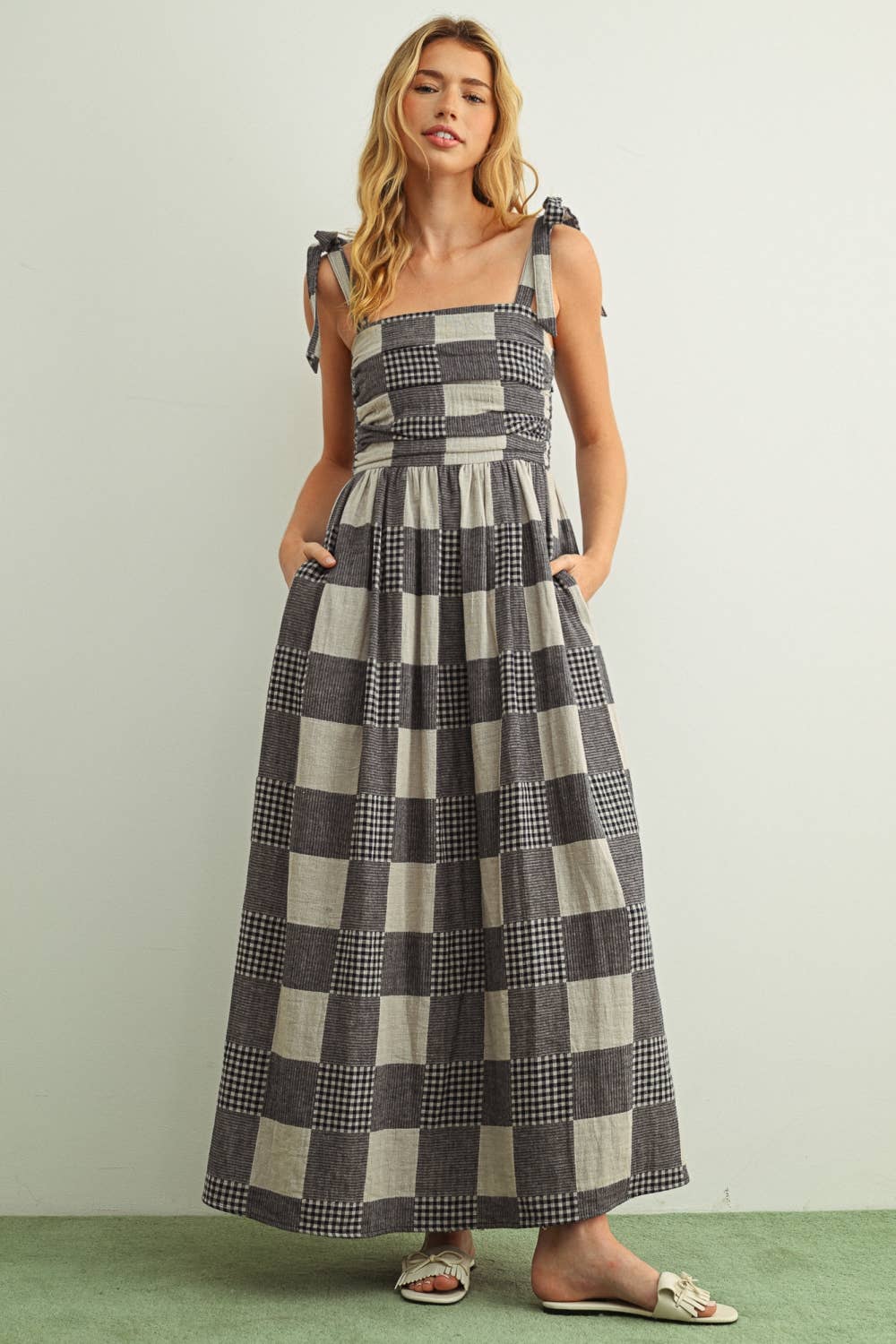 MIOU MUSE - D6765   GINGHAM AND STRIPE PATCH EFFECT DRESS: NAVY / M