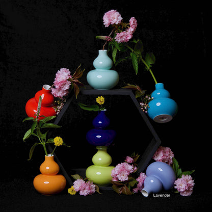 Middle Kingdom - Glossy Porcelain Mini Gourd Vase: Coral red
