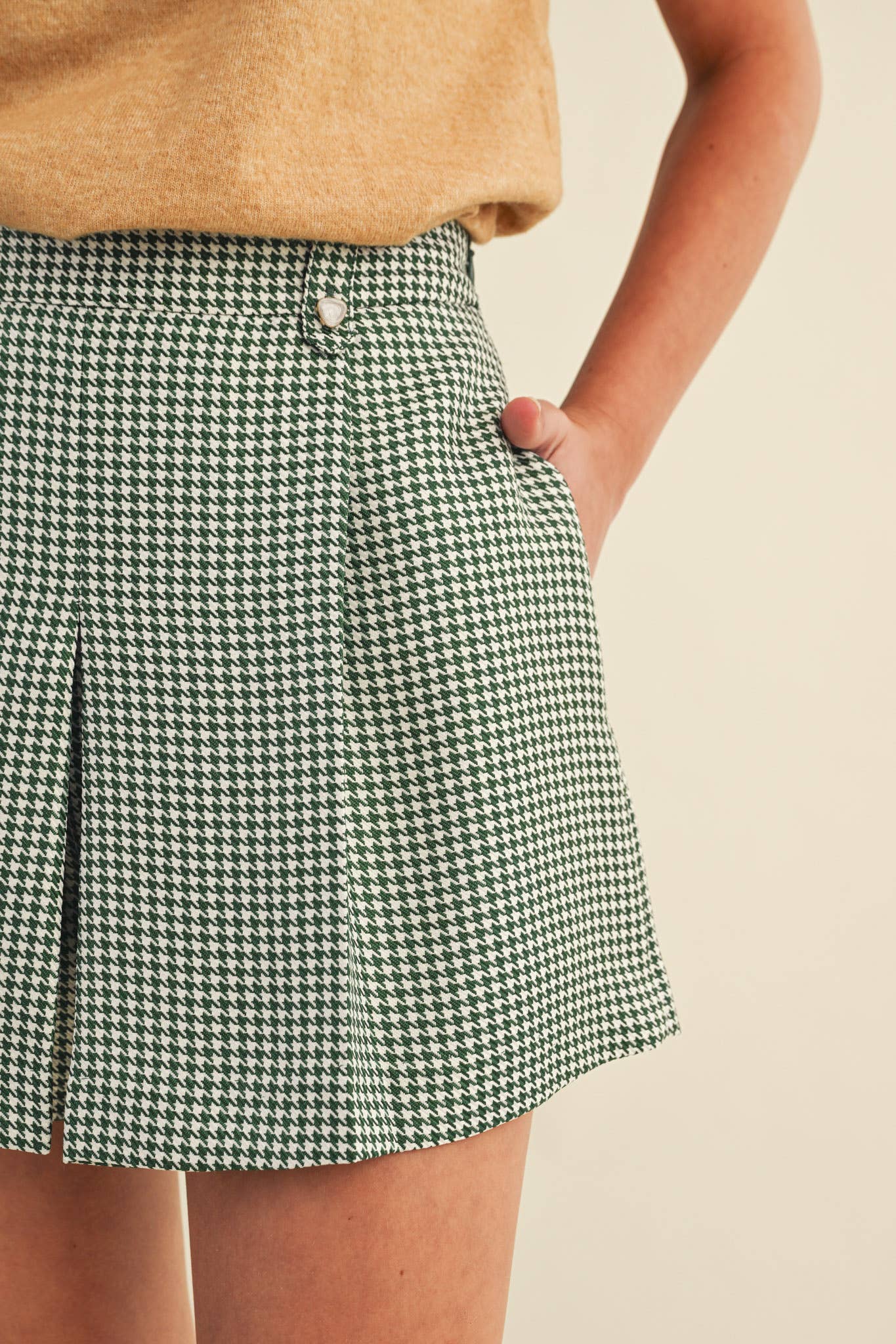 &MERCI - HOUNDSTOOTH PLEATED SHORTS MP4333: Hunter Green Houndst / L