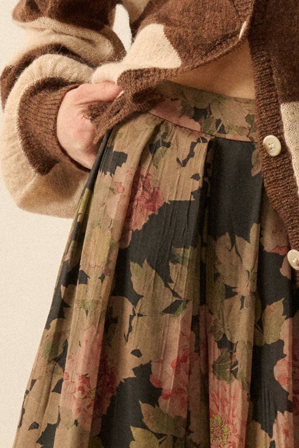 Promesa USA - Floral-Print Pleated Midi Circle Skirt: CHOCOLATE / M