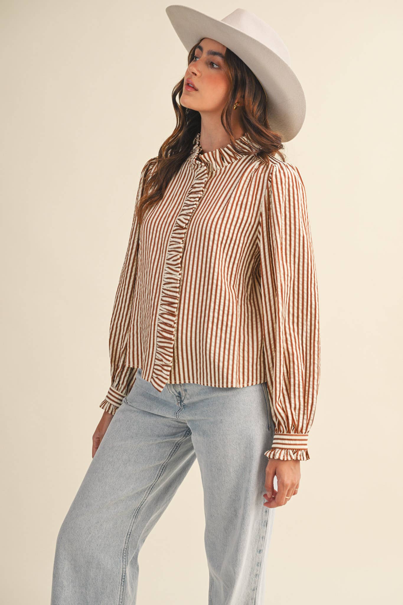 &MERCI - STRIPED RUFFLED BUTTON DOWN LONG SLEEVE TOP MTP4319: Denim Blue Stripe / L
