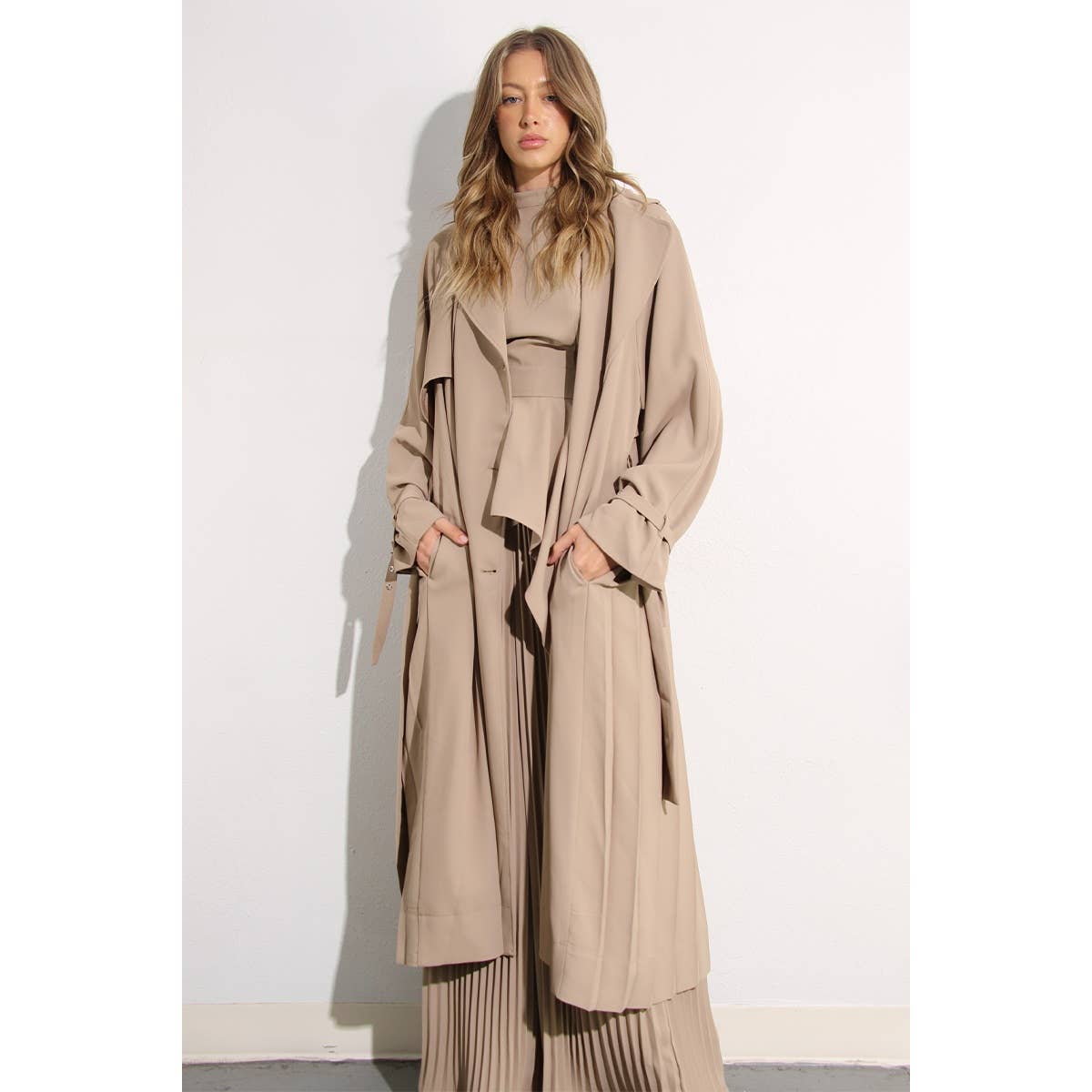 Mulla - BACK PLEATED TRENCH COAT: ASH TAUPE / M
