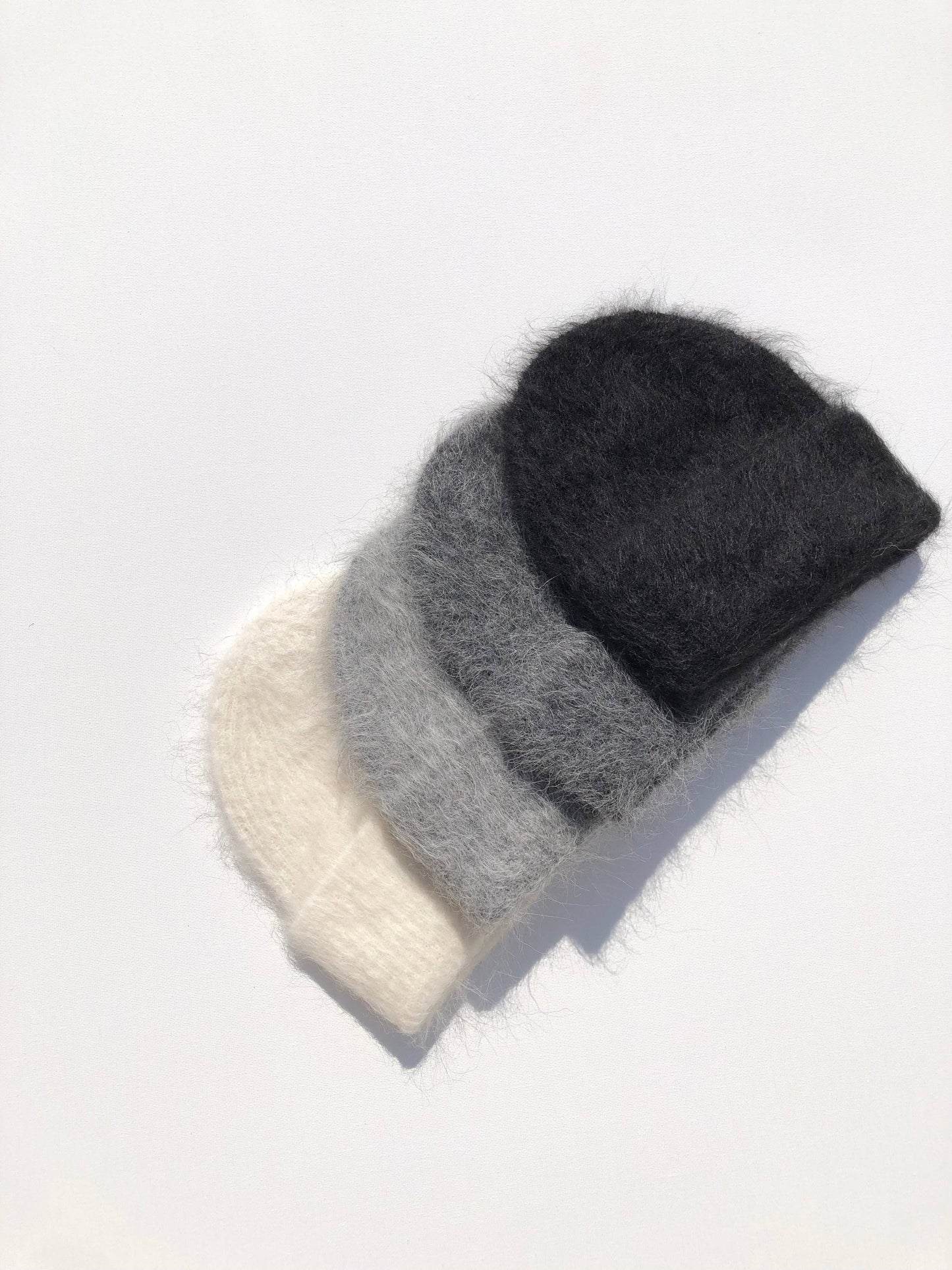 Billy Bamboo - ALPACA FLUFFY BEANIE: Mushroom