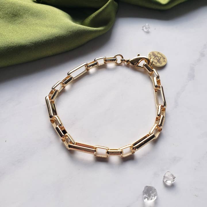 Dreamers of Dreams - Chunky Elongated Chain Gold Plated Bracelet