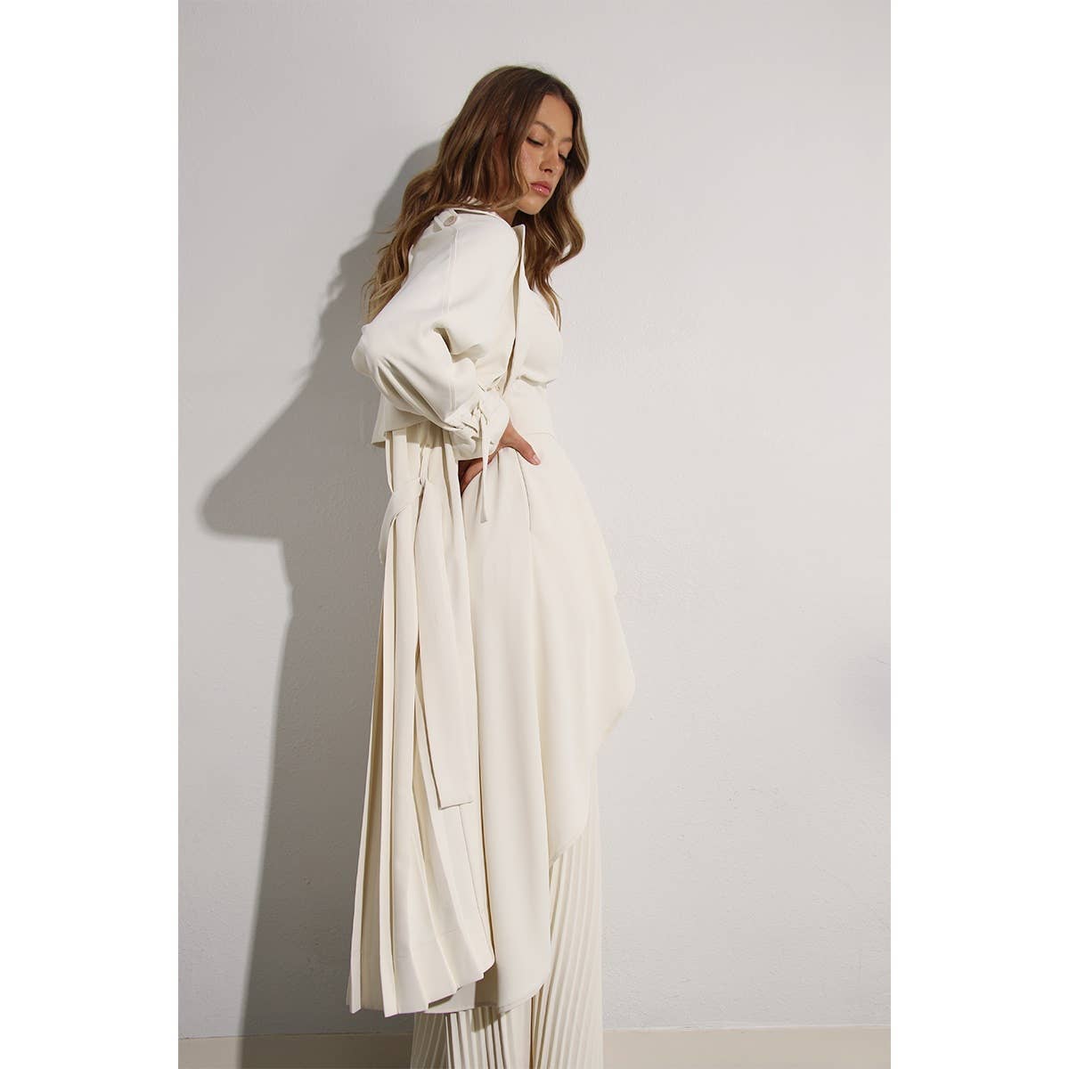 Mulla - BACK PLEATED TRENCH COAT: ASH TAUPE / M