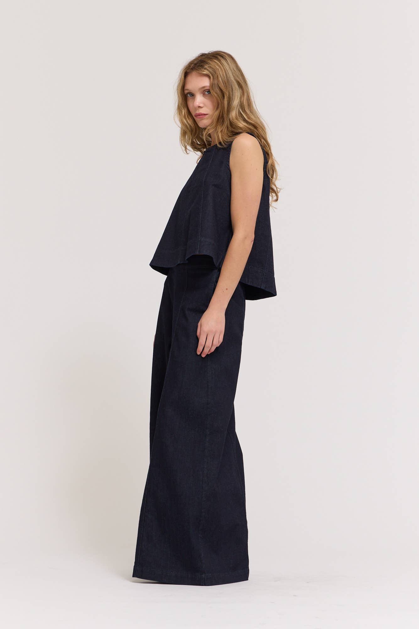Grade & Gather - 42175BD - DENIM FLARE TANK: DEEP INDIGO / Contemporary / LARGE