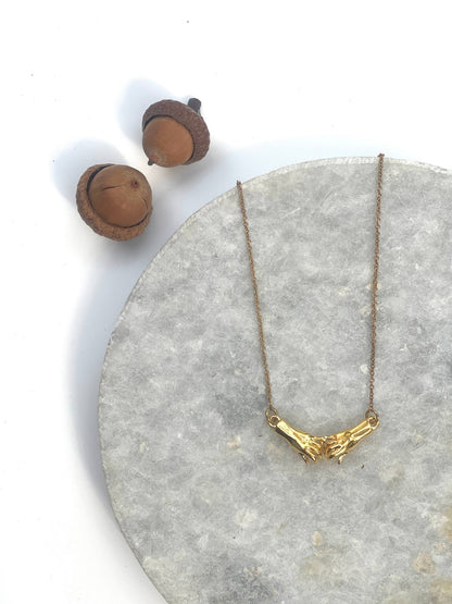 Modern Madini - Pinky swear necklace