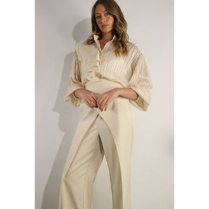 Mulla - Ruffle Blouse - Regular Fit: VANILLA / M