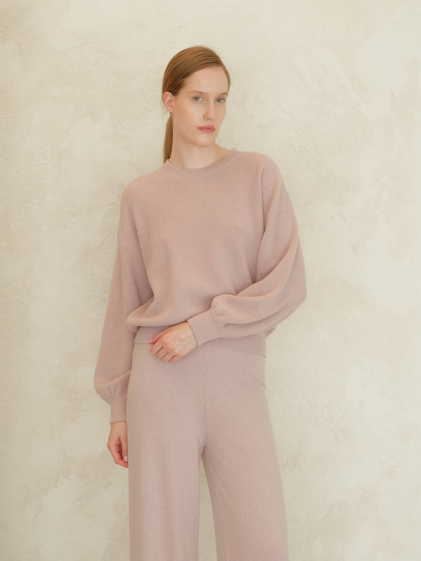 Lèmme - Ribbed crewneck sweater in cashmere blend with balloon sleeves: Ceruleo / S