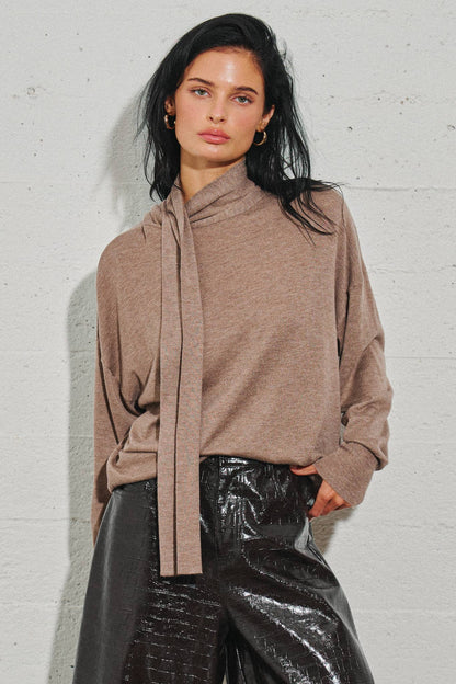 BEIGE BOTANY - M0009T LADIES KNIT PULLOVER SWEATER W/ SCARF: Oat / SM