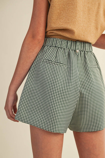 &MERCI - HOUNDSTOOTH PLEATED SHORTS MP4333: Hunter Green Houndst / S