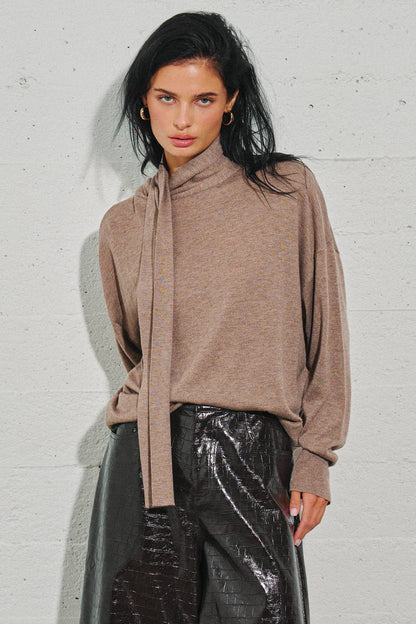 BEIGE BOTANY - M0009T LADIES KNIT PULLOVER SWEATER W/ SCARF: Oat / SM