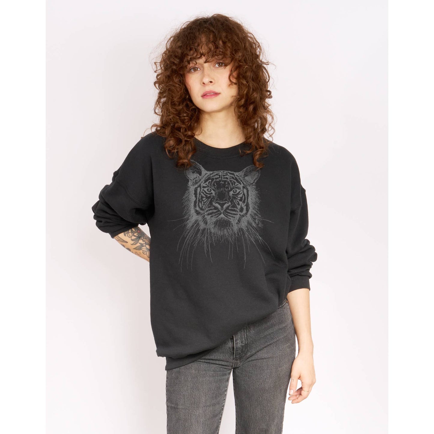 Supermaggie @ Faire - Tiger Ollie Oversized Sweatshirt: Black / Sm