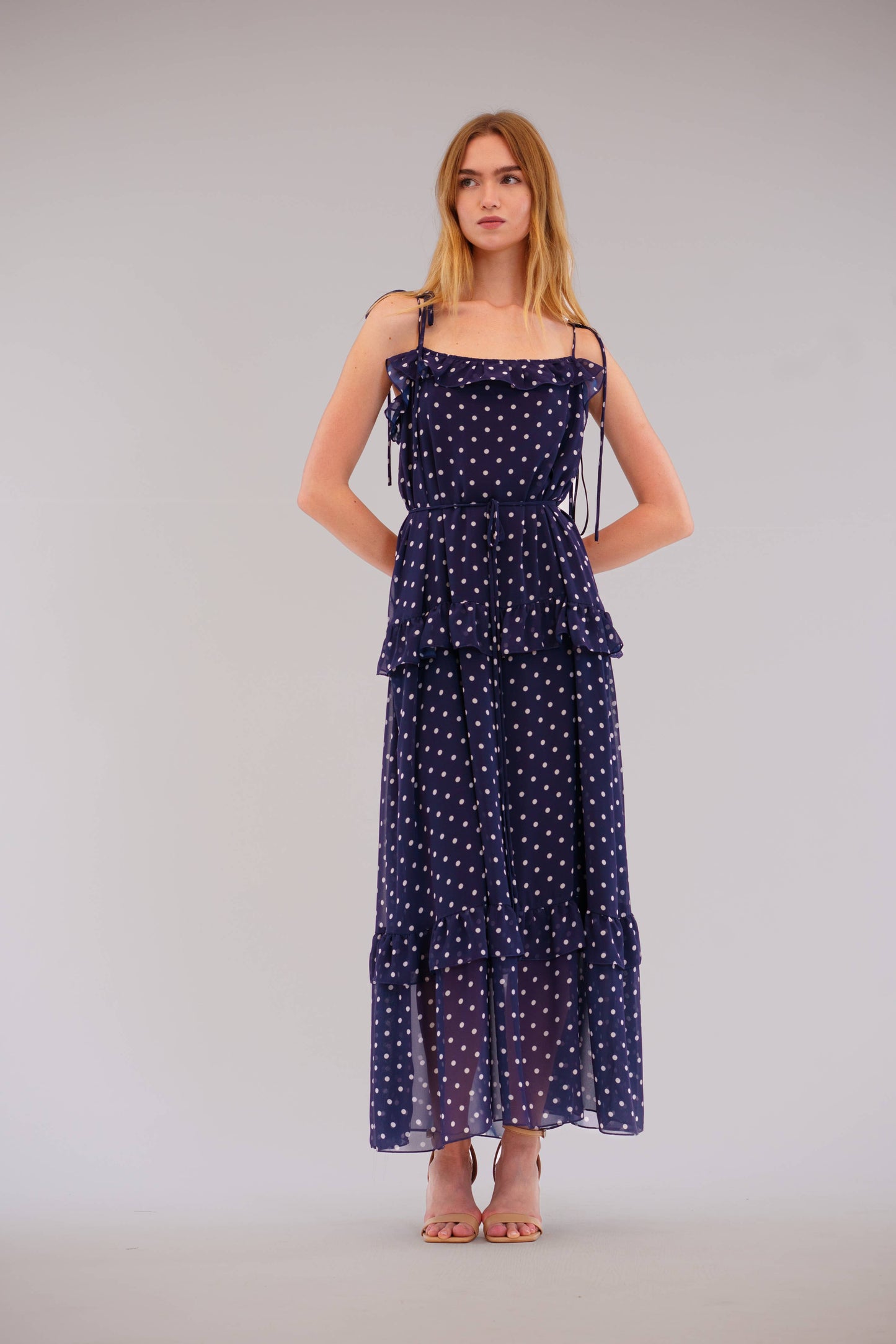 Julia Jordan - TIE SHOULDER SLEEVLESS RUFFLE MAXI DRESS: Navy white / S