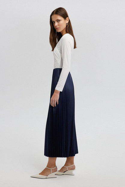 Touché Privé - PLEATED SKIRT - MAXI LENGTH, HIGH WAIST: Navy Blue / Standart