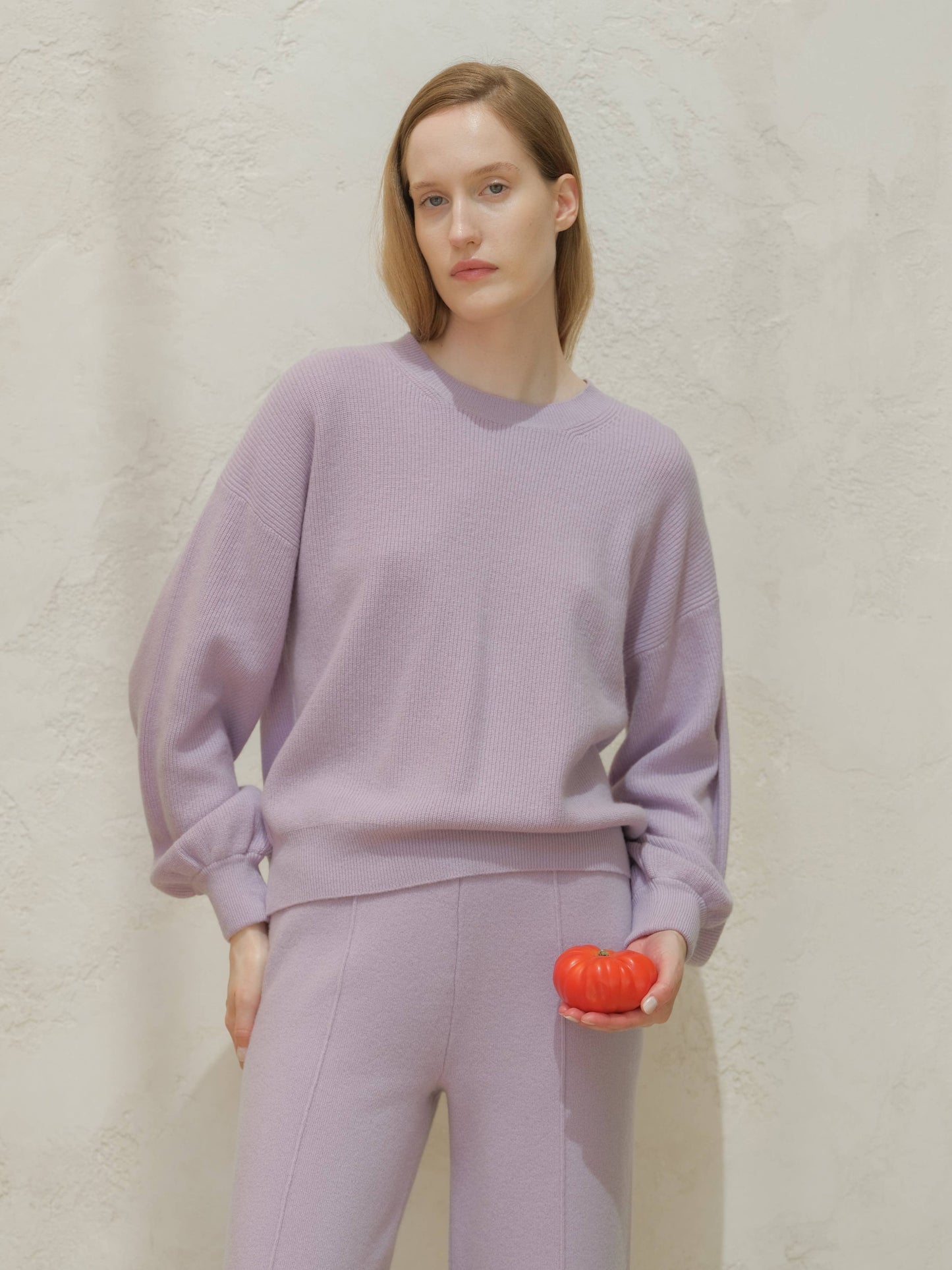 Lèmme - Ribbed crewneck sweater in cashmere blend with balloon sleeves: Ceruleo / M