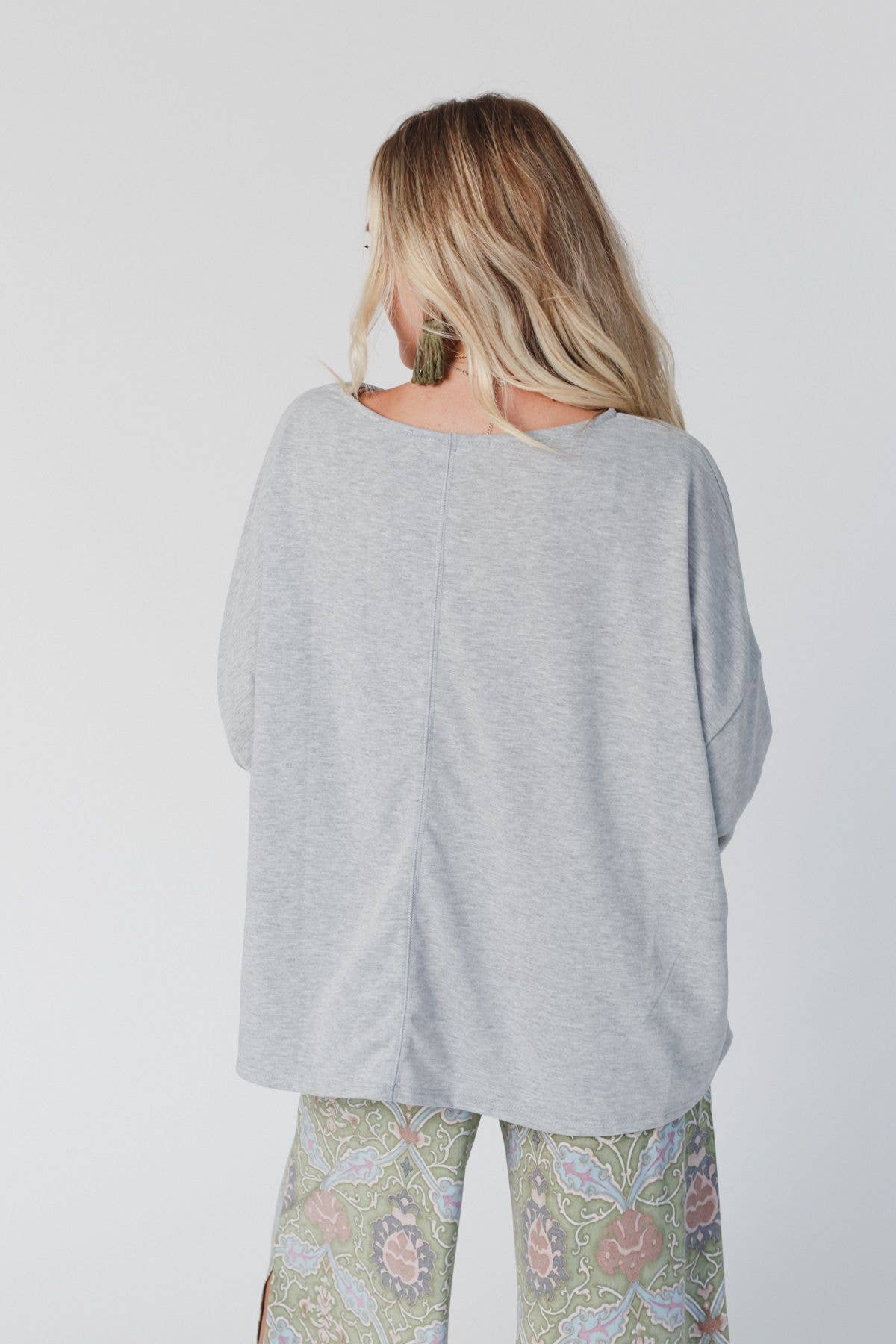 Three Bird Nest - Cozy Cool Oversized Tee - Heather Gray: S