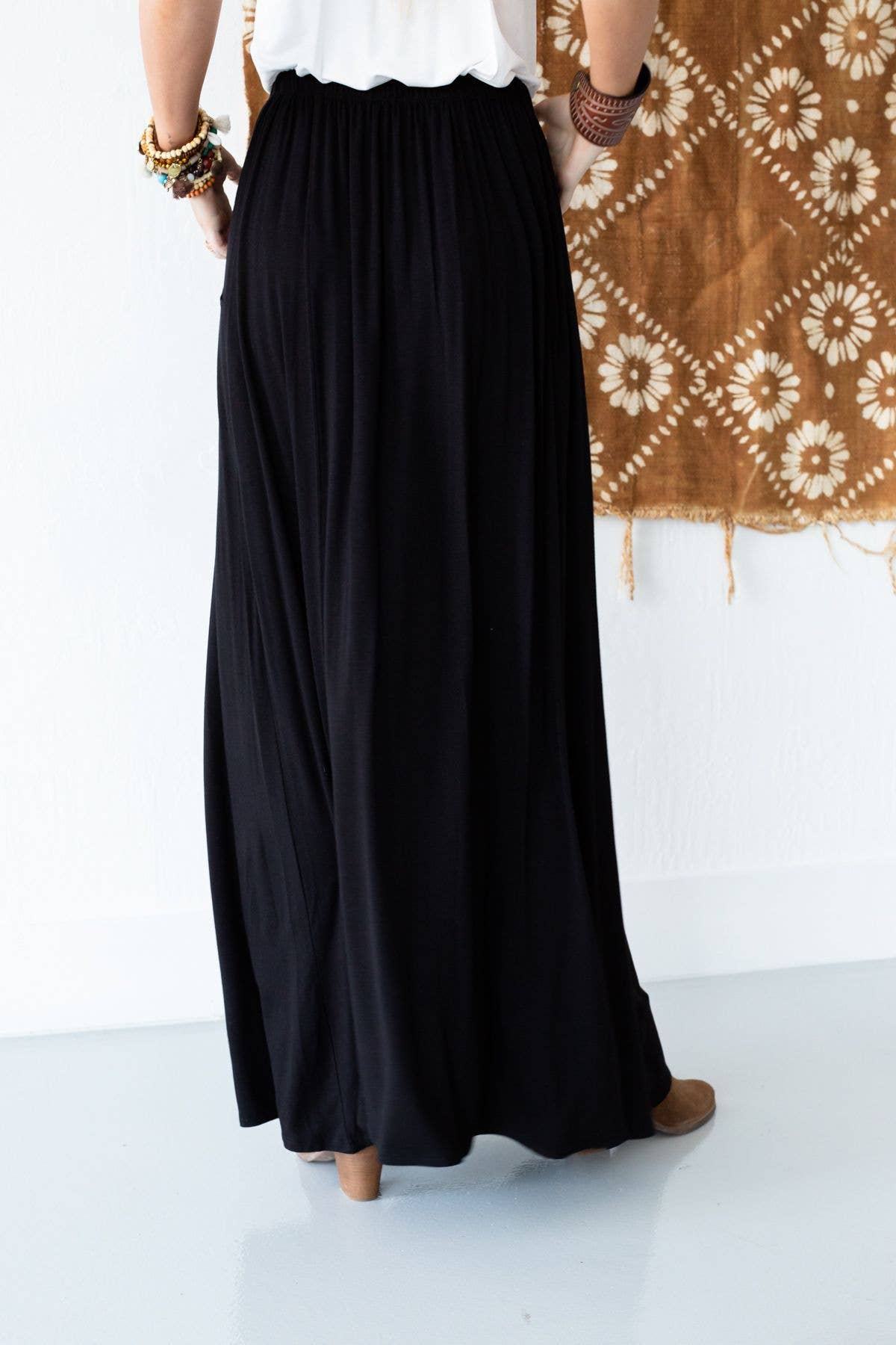 Three Bird Nest - The Perfect Pocketed Maxi Skirt - Black: Medium