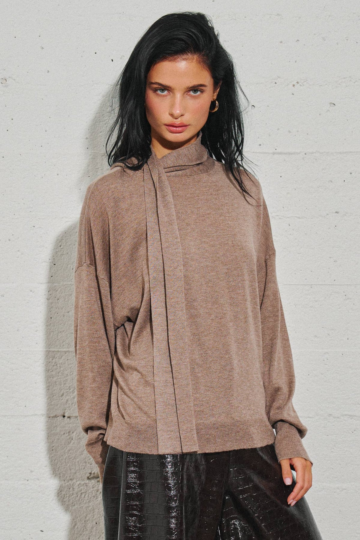 BEIGE BOTANY - M0009T LADIES KNIT PULLOVER SWEATER W/ SCARF: Oat / SM