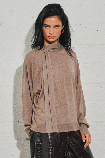 BEIGE BOTANY - M0009T LADIES KNIT PULLOVER SWEATER W/ SCARF: Oat / SM