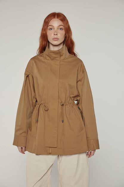 amente - Tie waist utility jacket: Khaki / Solid / XS/S