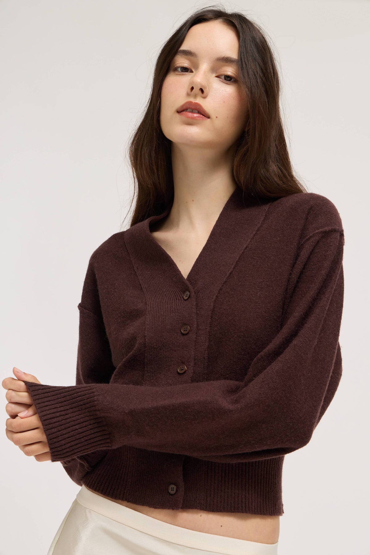 Grade & Gather - 80562 - V-NECK CARDIGAN: AUBERGINE / Contemporary / SM