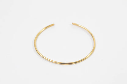 Forai - Hammered Brass Bangle