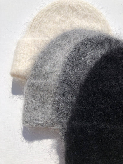 Billy Bamboo - ALPACA FLUFFY BEANIE: White