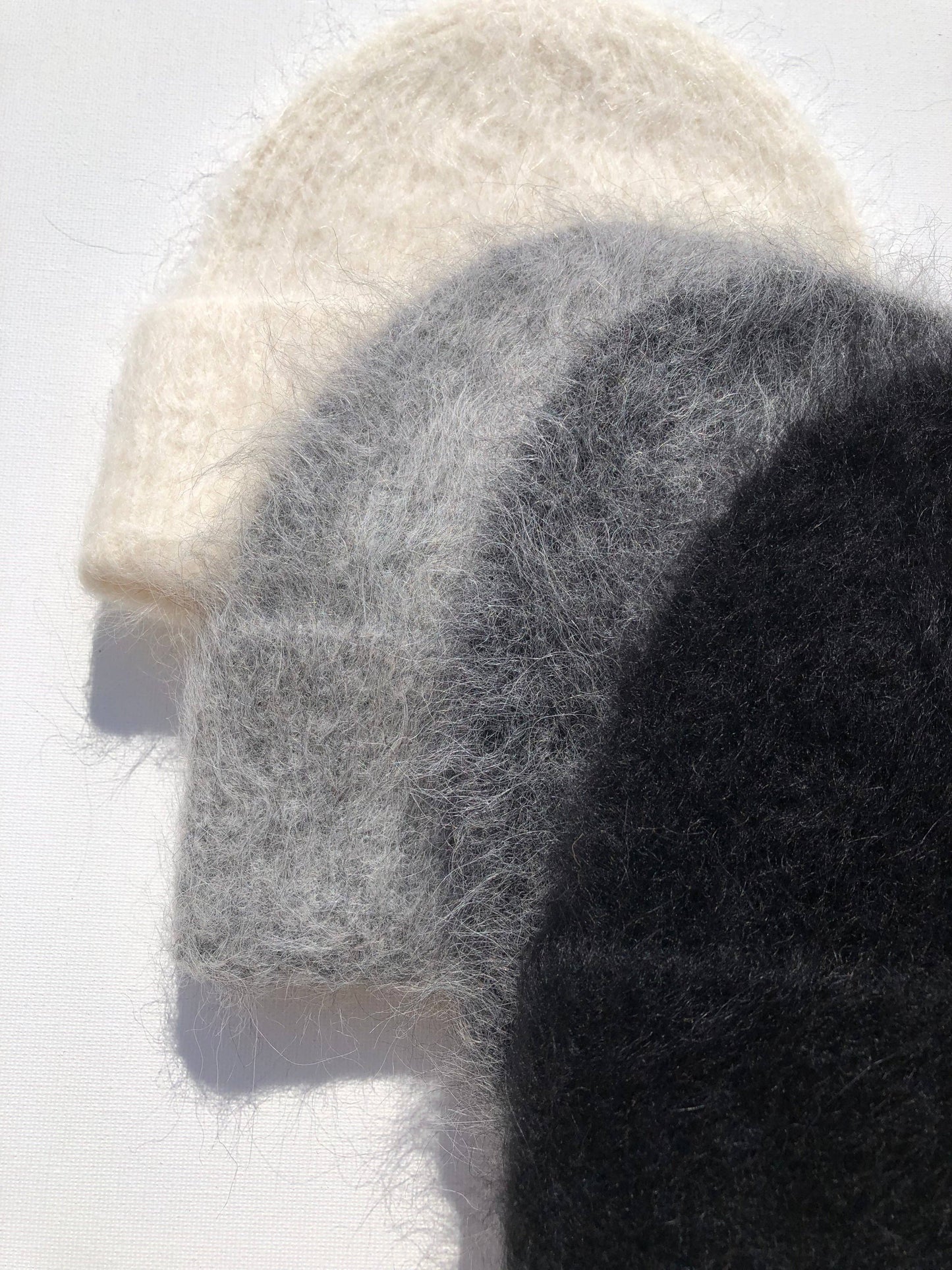 Billy Bamboo - ALPACA FLUFFY BEANIE: Mushroom