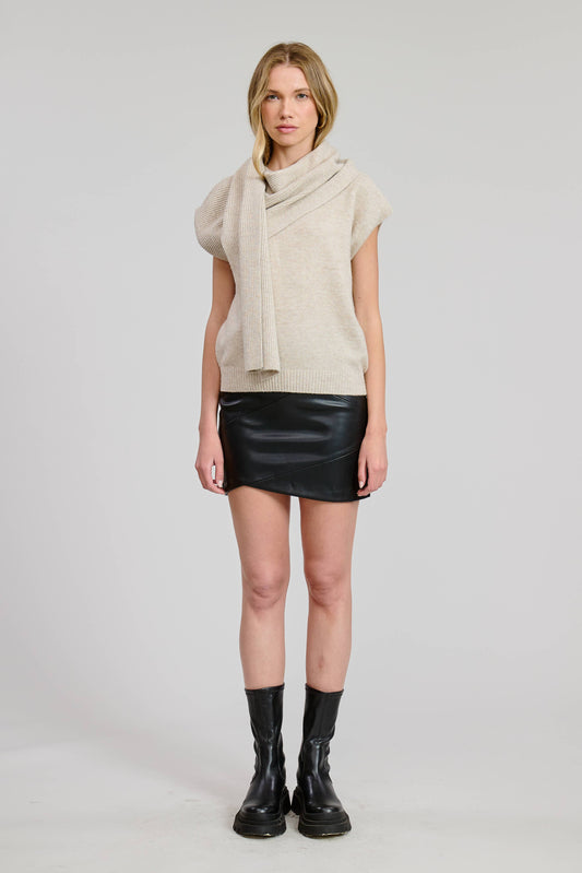 FLAT WHITE - Thun Sweater Vest with Scarf : L