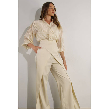 Mulla - Ruffle Blouse - Regular Fit: VANILLA / S