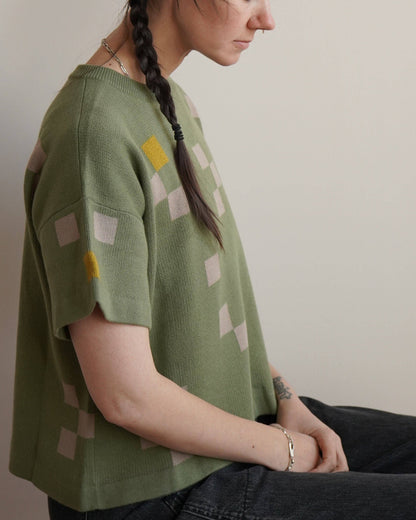 The Endery - Albers Short Sleeve Sweater Tee - Olivine: XS/S