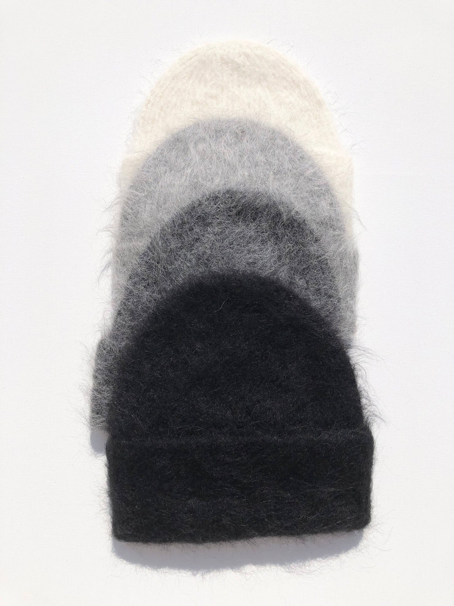 Billy Bamboo - ALPACA FLUFFY BEANIE: Mushroom