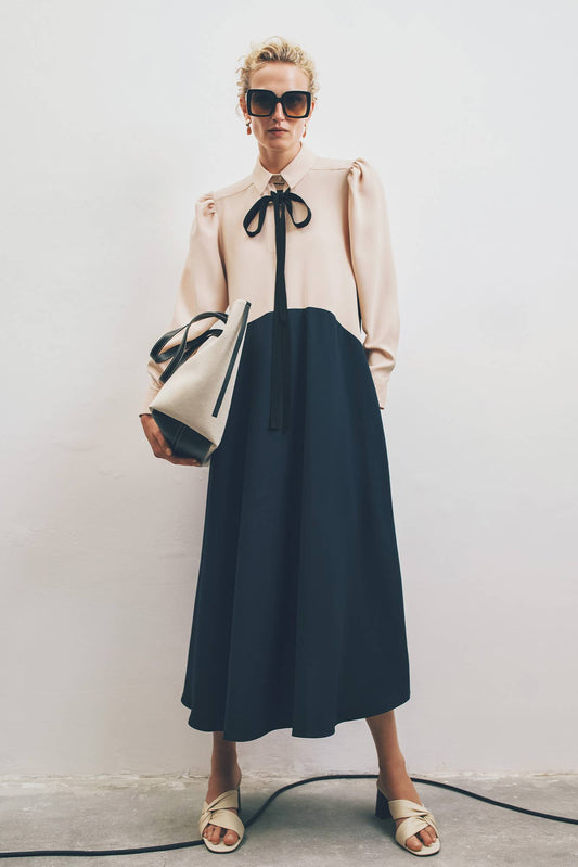 Touché Privé - CREPE TIE NECK MAXI DRESS - MODEST COLORBLOCK ELEGANCE: Navy Blue / M