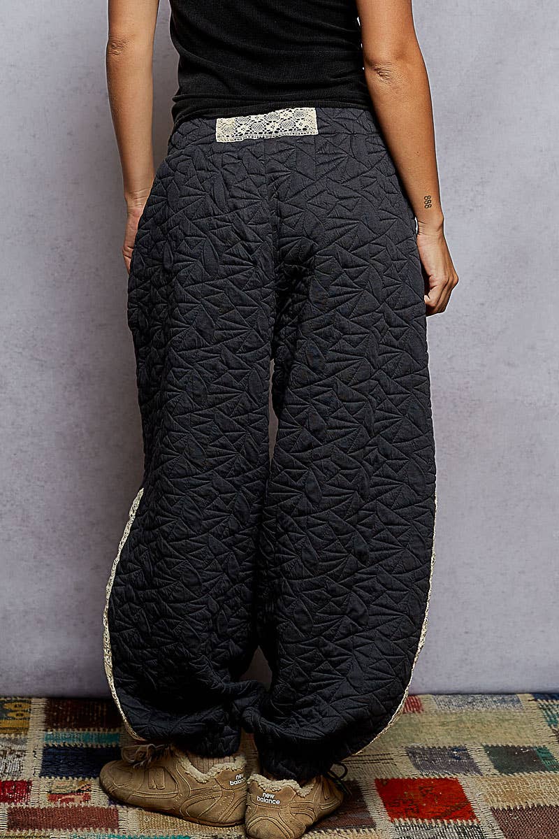 Pol Clothing - Vintage washing solid trim quilted knit jogger pants: CHARCOAL / S