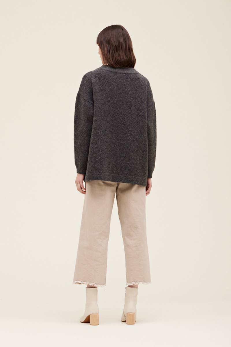 Grade & Gather - 41484 - FRONT TO BACK OVERLAP SWEATER: NATURAL / MEDIUM