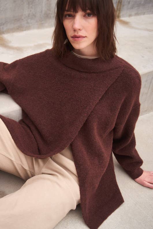 Grade & Gather - 41484 - FRONT TO BACK OVERLAP SWEATER: NATURAL / MEDIUM