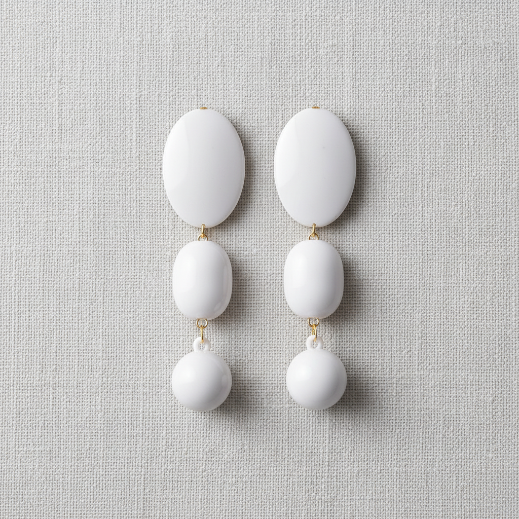 paperln - Acrylic Geometric Oval Silver Stud Earrings