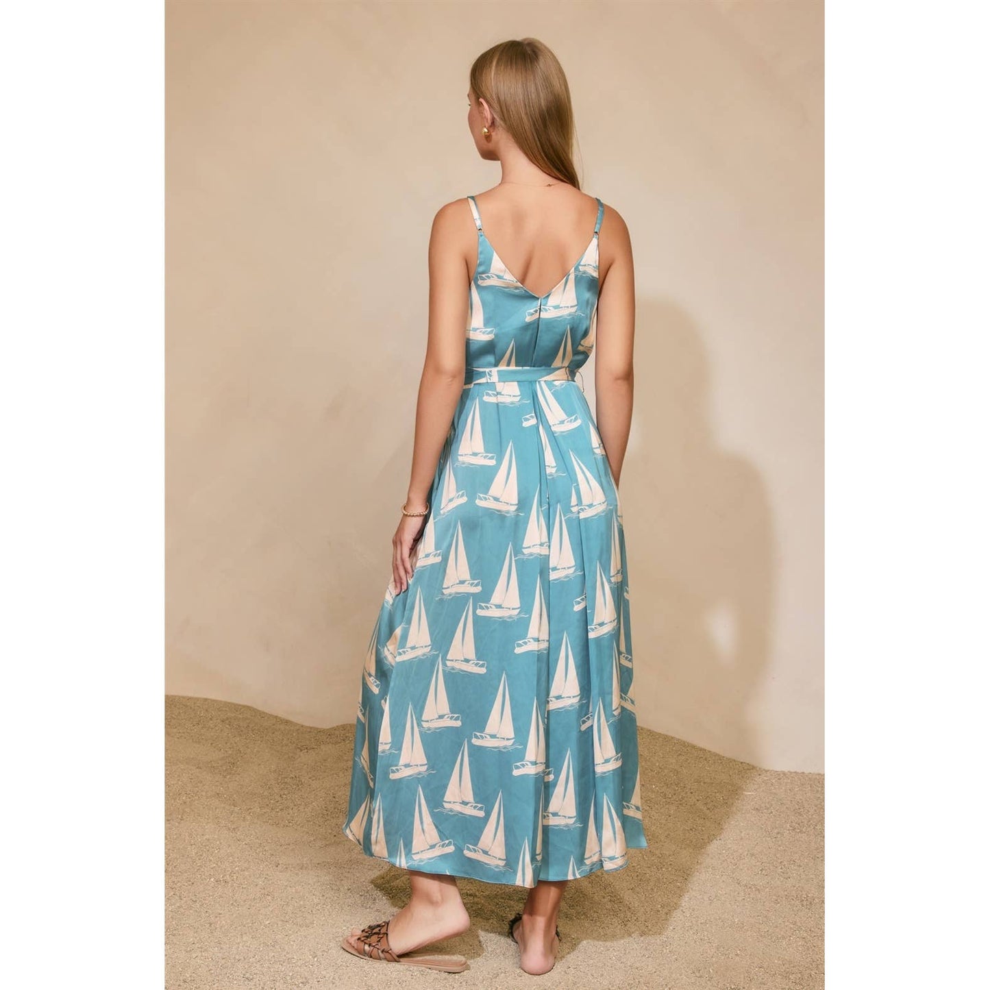 Dress Forum - Coastal Reverie Extra Flared Maxi Dress: BLUE WAVES / S-M-L(2-2-2)