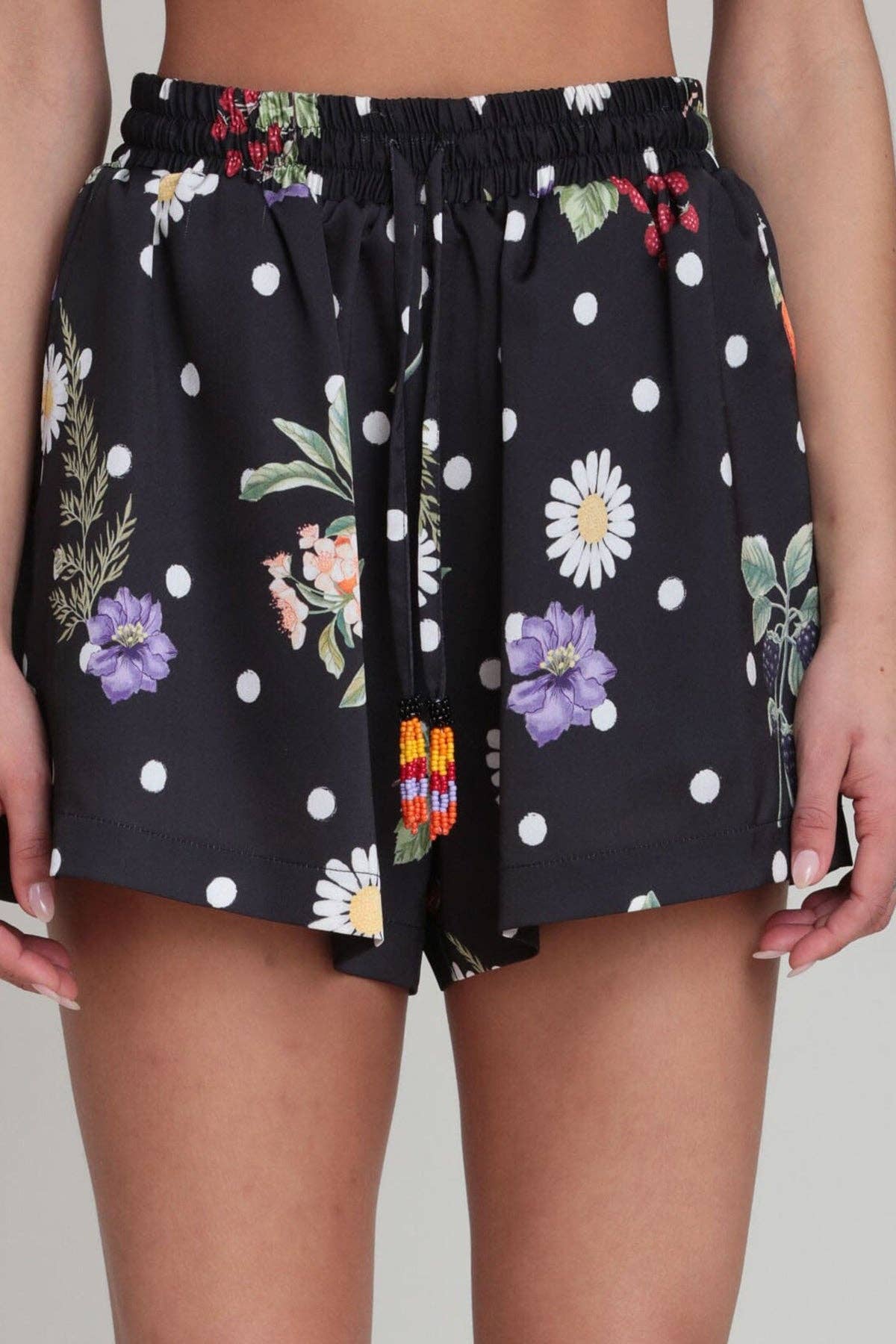 Avec Les Filles - Floral Polka Dot Satin Shorts: Black Scattered Botanical / XS