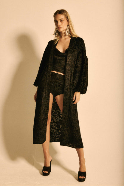 Jen's Pirate Booty - Mocambo Kimono: Winter White / P/S