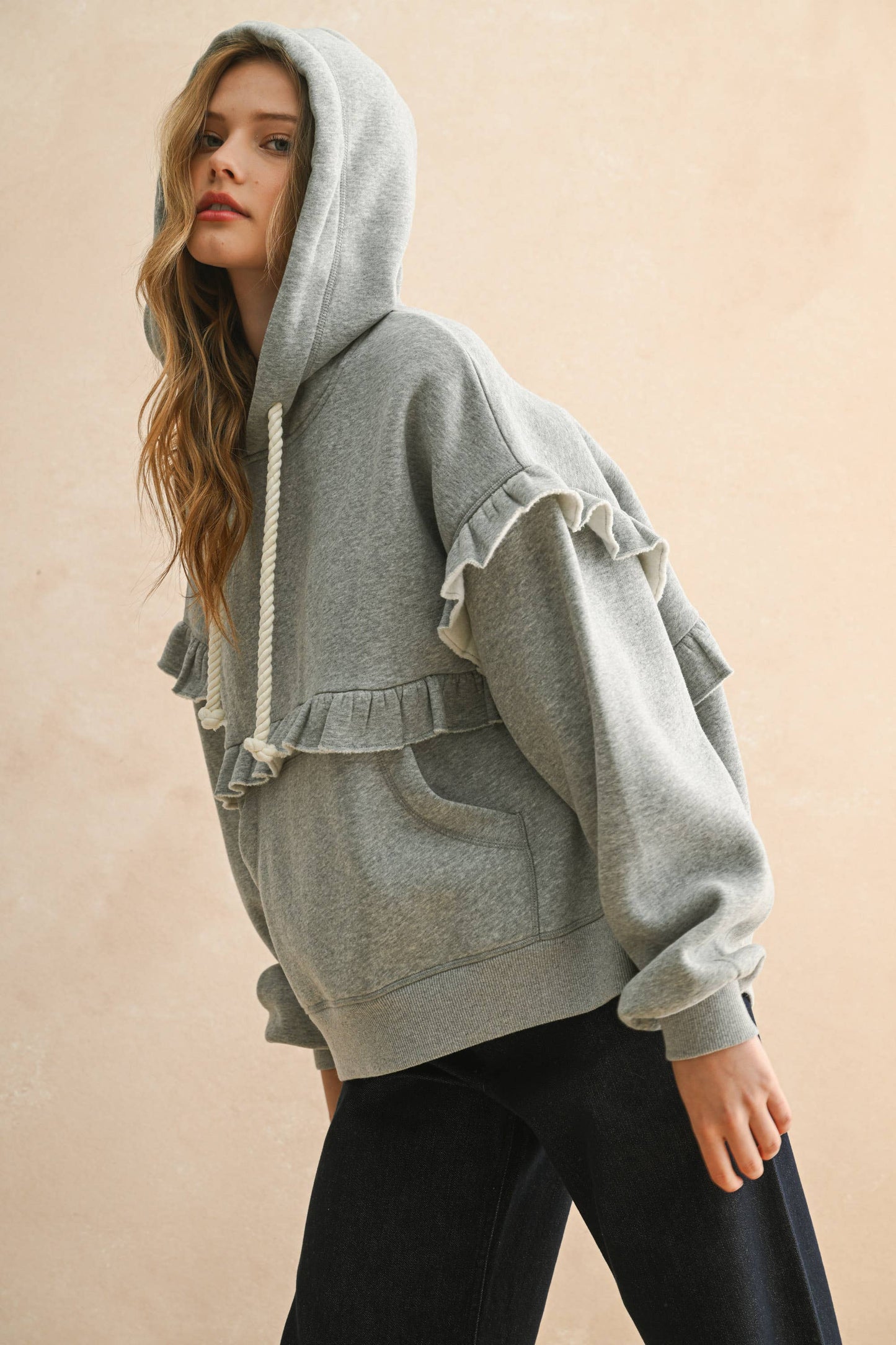 MIOU MUSE - T5474   RUFFLE DETAIL SWEAT SHIRTS: HEATHER GREY / M