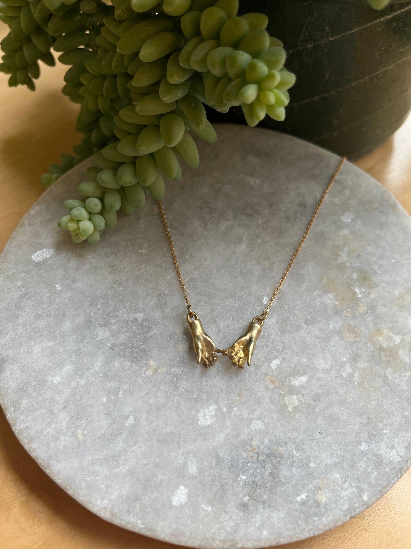 Modern Madini - Pinky swear necklace
