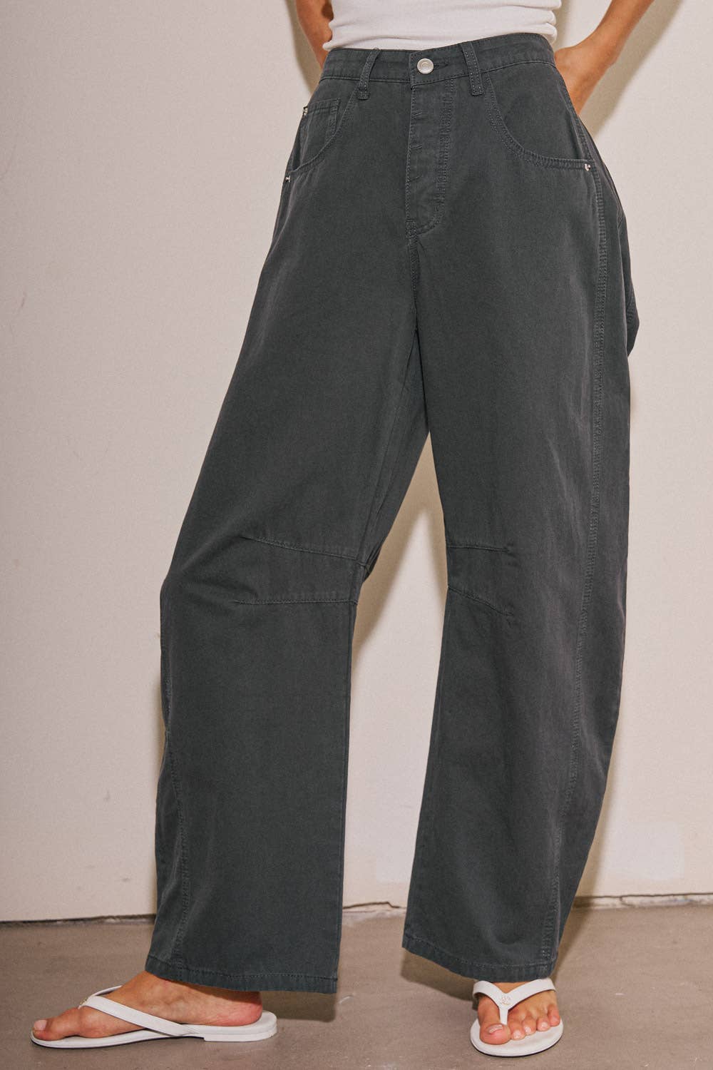 BEIGE BOTANY - A4108P-1 LADIES WOVEN COTTON WIDE LEG BARREL PANTS: Vintage Navy / L