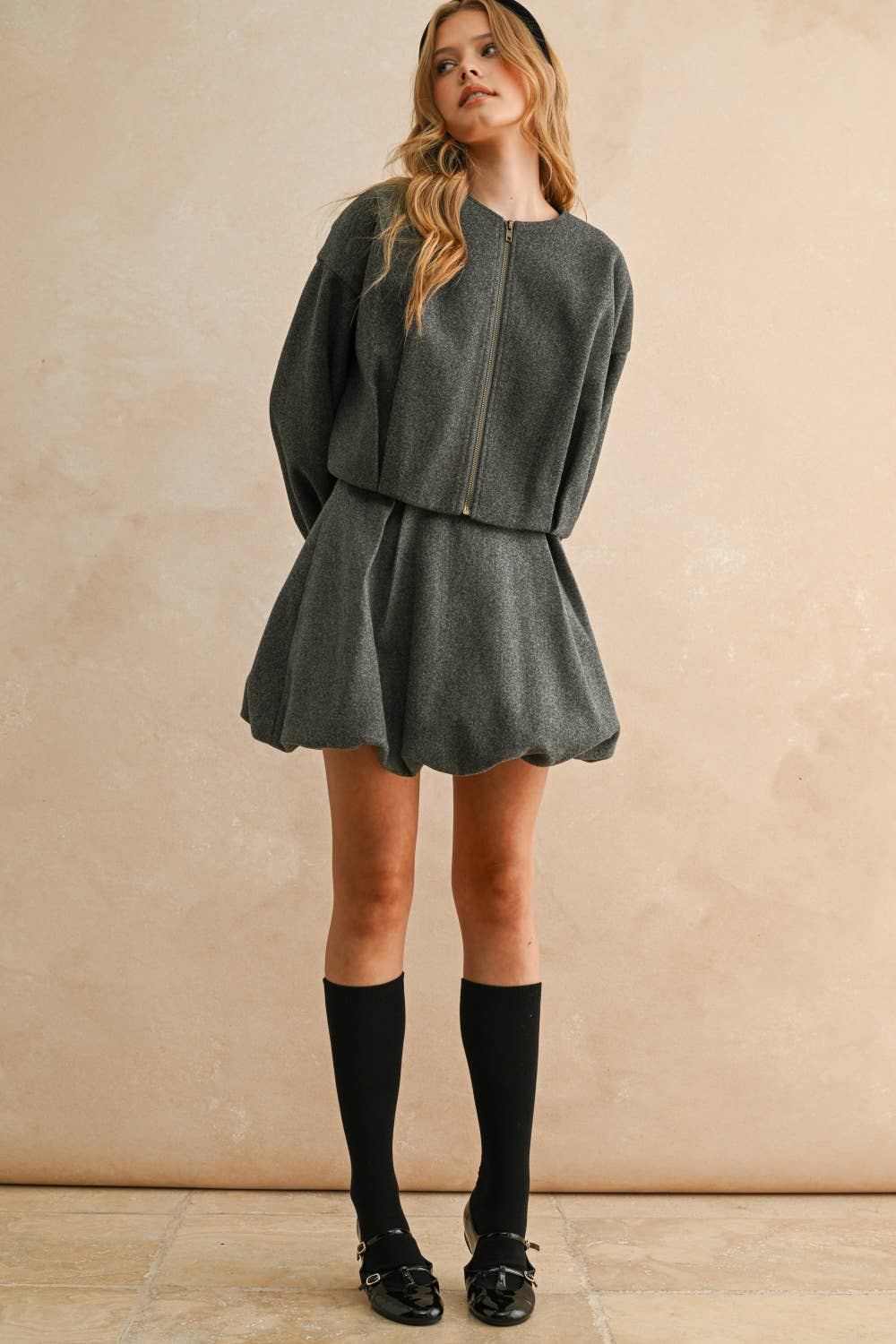 MIOU MUSE - J5611ST   ROUND NECK BALLON BOTTOM JACKET: CREAM / S