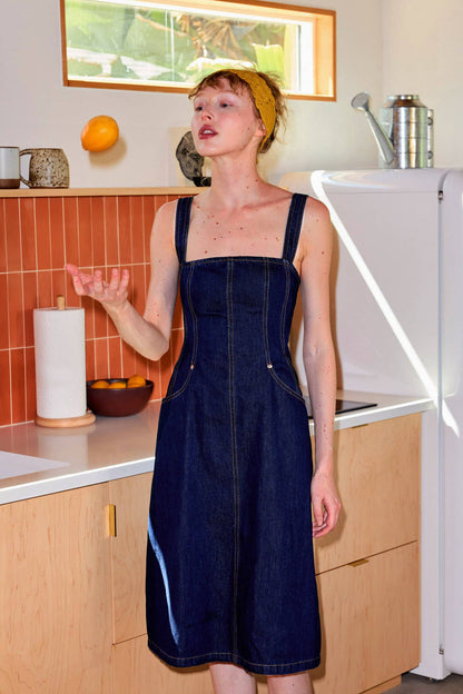 Lara Daisy - Smocking Back Denim Overall Midi Dress: Dark Wash / S