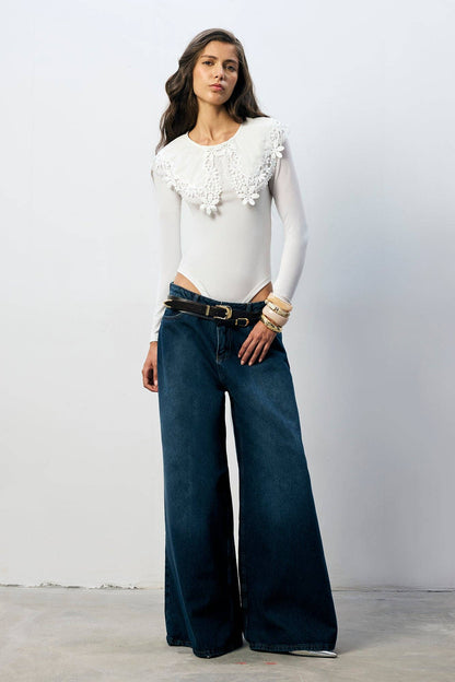 Touché Privé - White Broderie Collar Long Sleeve Bodysuit: Ecru / M