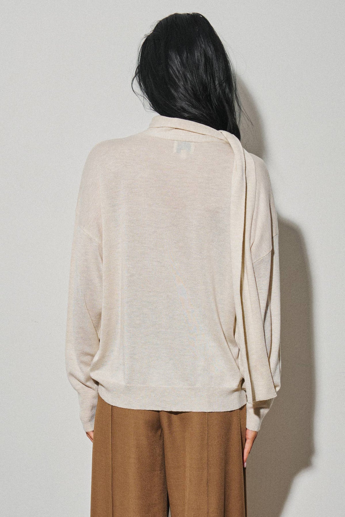 BEIGE BOTANY - M0009T LADIES KNIT PULLOVER SWEATER W/ SCARF: Oat / SM