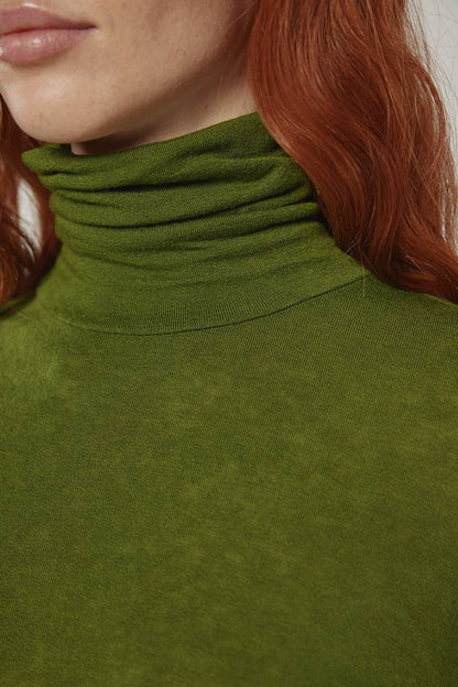 amente - Wool blend lightweight turtleneck: Green / Solid / XS/S